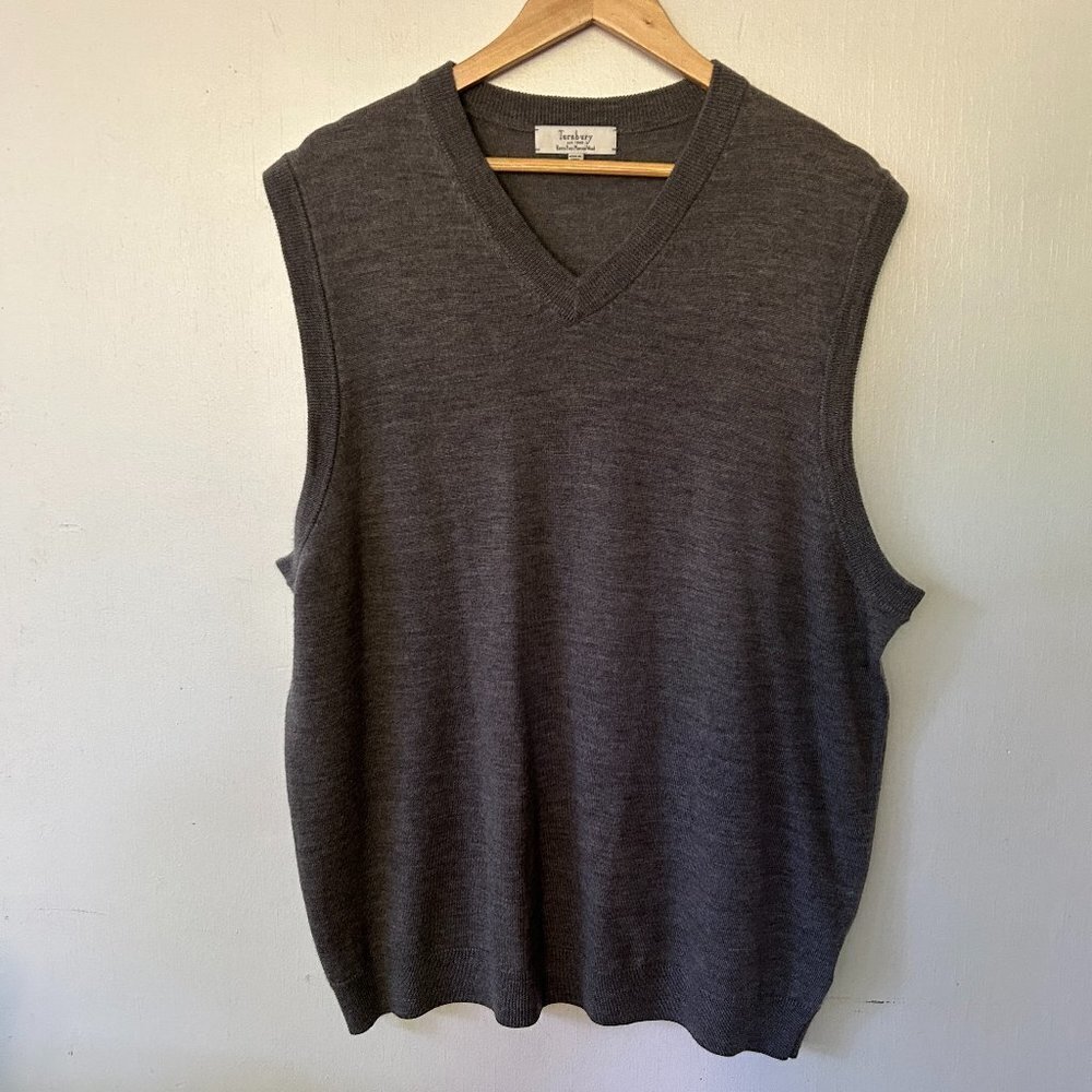 Turnbury Sweater Vest‎ Mens Size XL Gray Merino Wool V-neck Old Money Preppy
